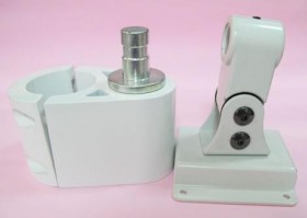 Halterung f�r Bildschirme an Dentaleinheit