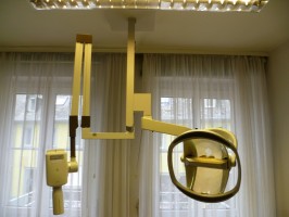 Deckenkombination Emda OP Leuchte und R�ntgen